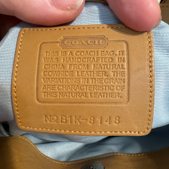 Vintage Coach 8148 Tan Leather Shoulder Bag with Adjustable Strap - Picture 10 of 10